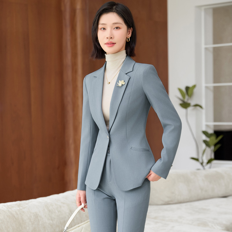 Women Formal Wear White Shirt - طقم بدلة جديدة بأكمام طويلة وياقة
